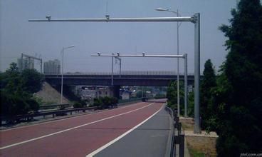 公路监控杆-03